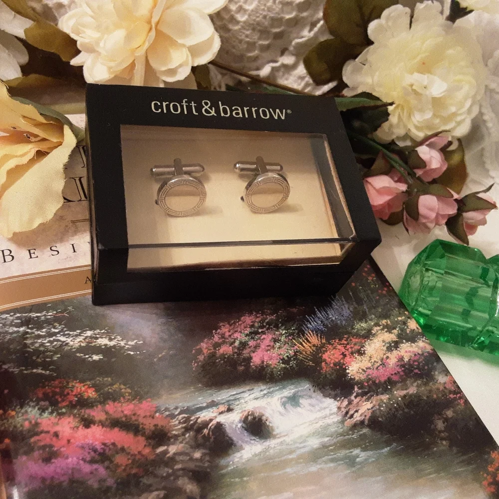 CROFT & BARROW SILVER CUFFLINKS, NEW IN BOX WITH TAGS